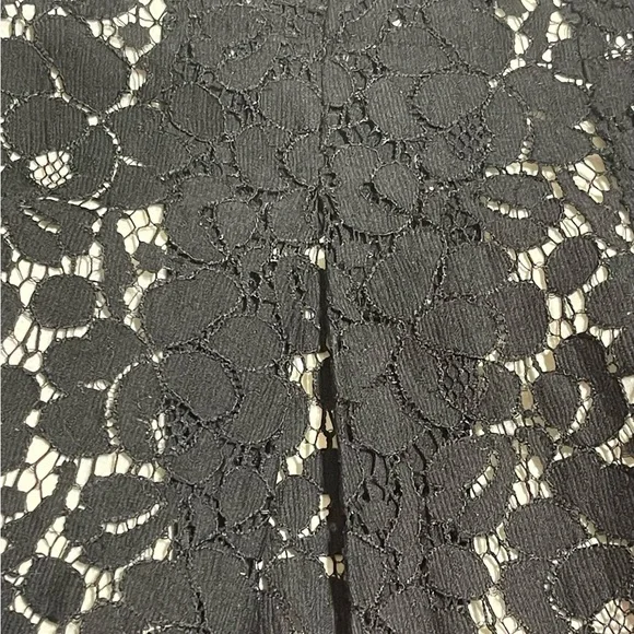 TALBOTS ELEGANT BLACK LACE A LINE SKIRT SZ 4 - Picture 7 of 10